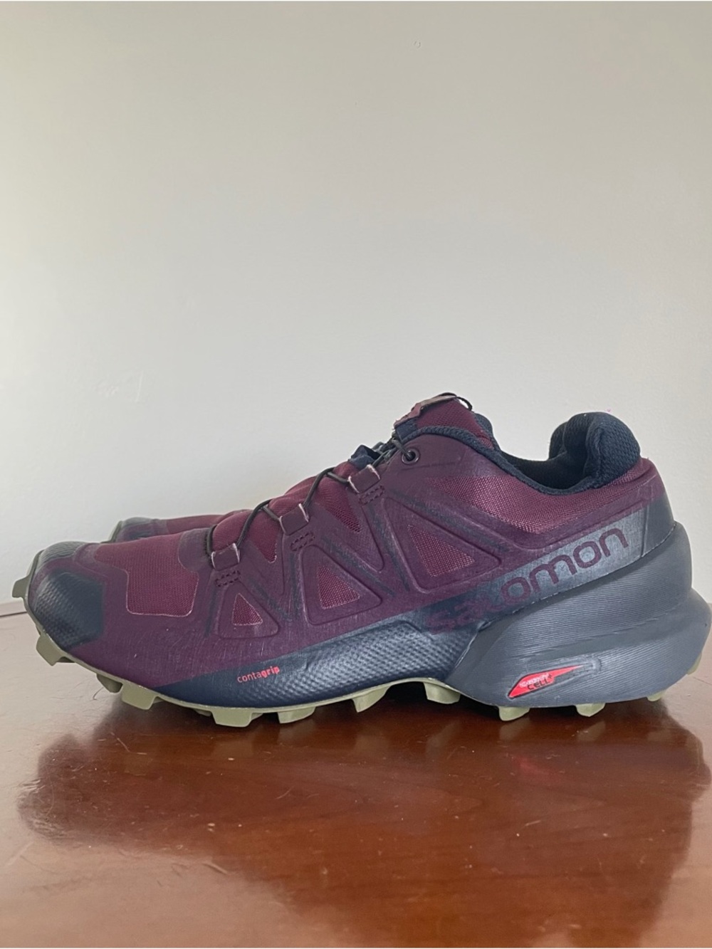 Salomon Women’s Speedcross 5 trail running shoes